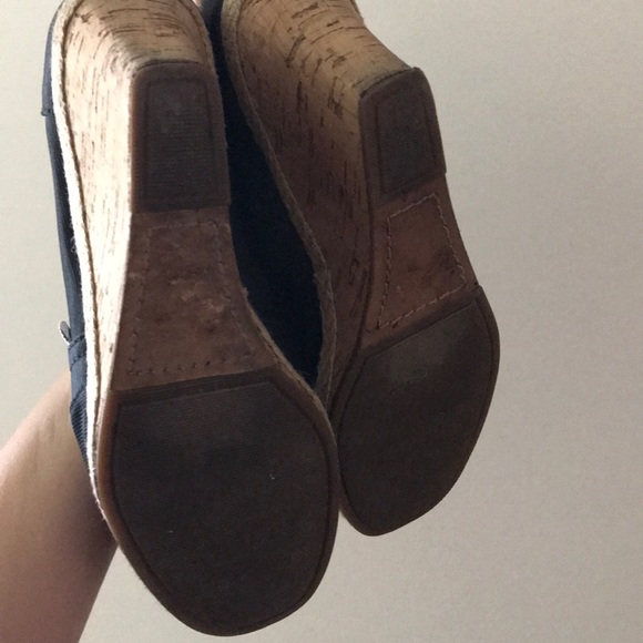 Toms - Picture 2 of 3